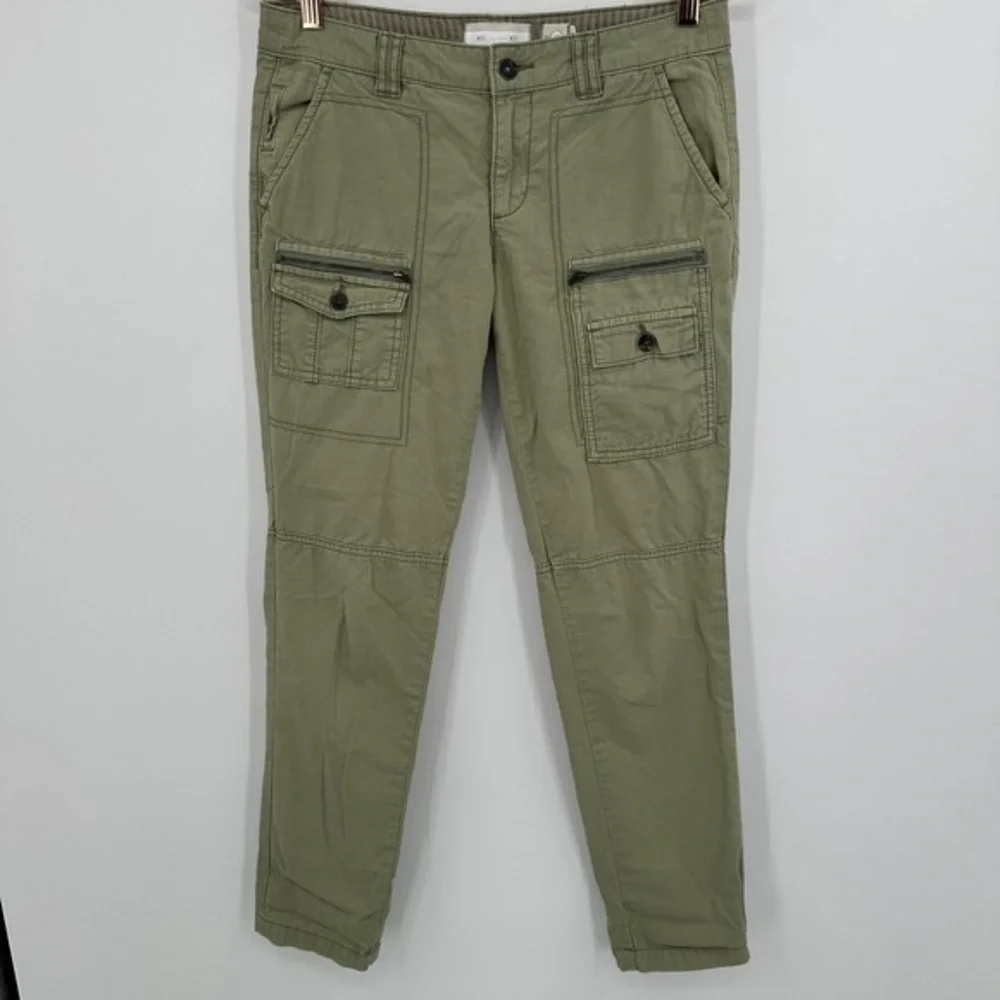 Men's Olive Green Cargo Pants - Casual Utility Style